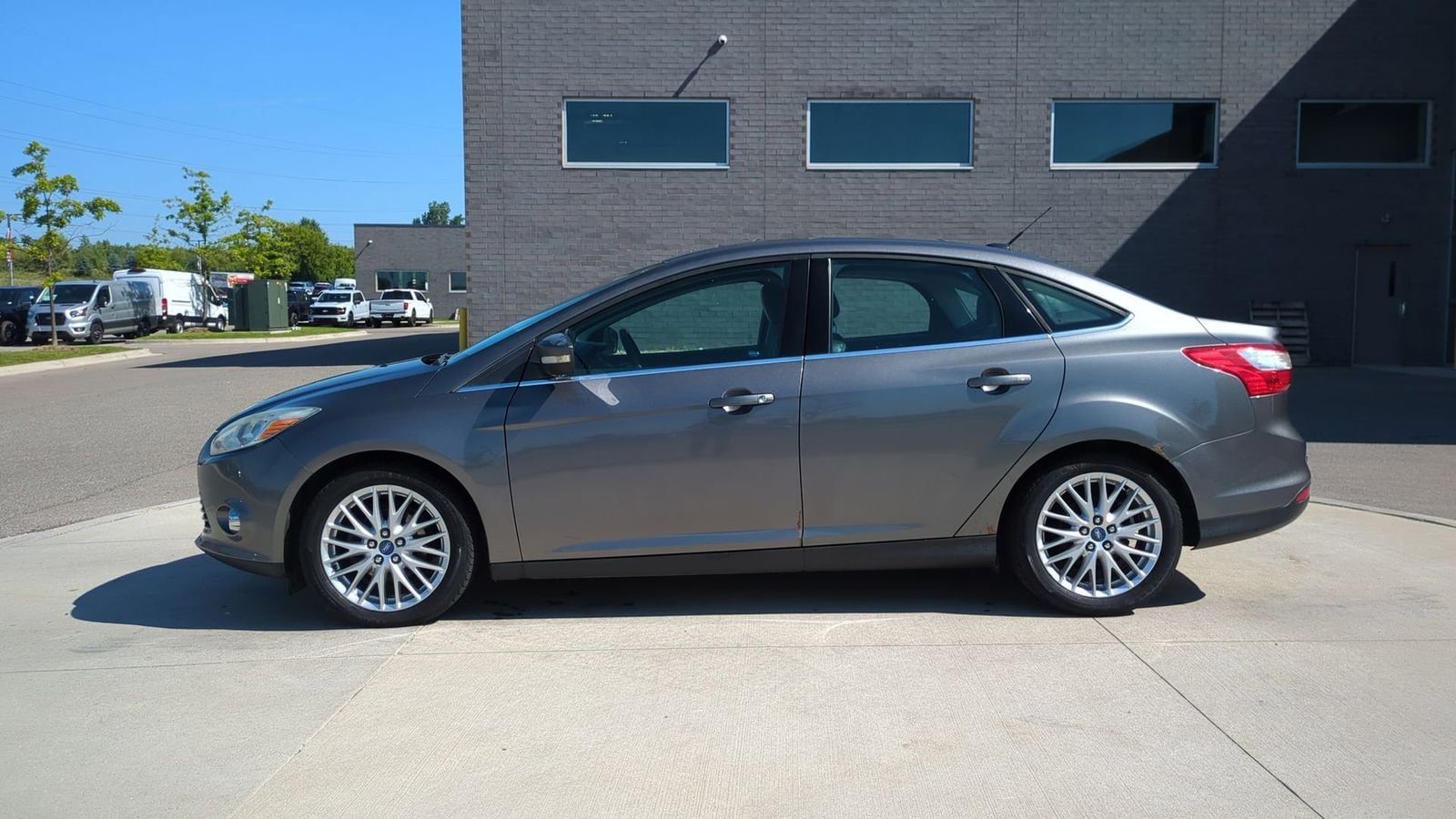 Used 2012 Ford Focus SEL with VIN 1FAHP3H2XCL173913 for sale in Washington, MI