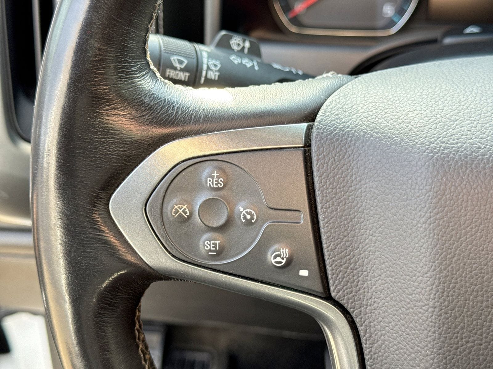 Thumbnail: 2017 Chevrolet Silverado 3500 - 24