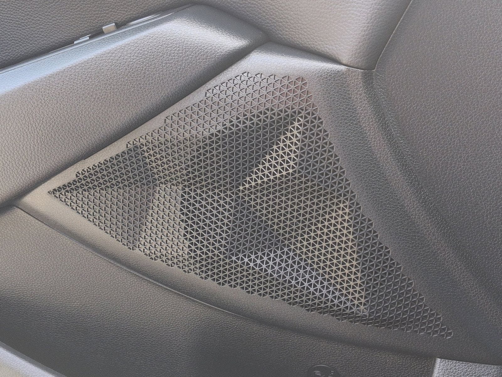 Thumbnail: 2023 Kia Seltos - 32