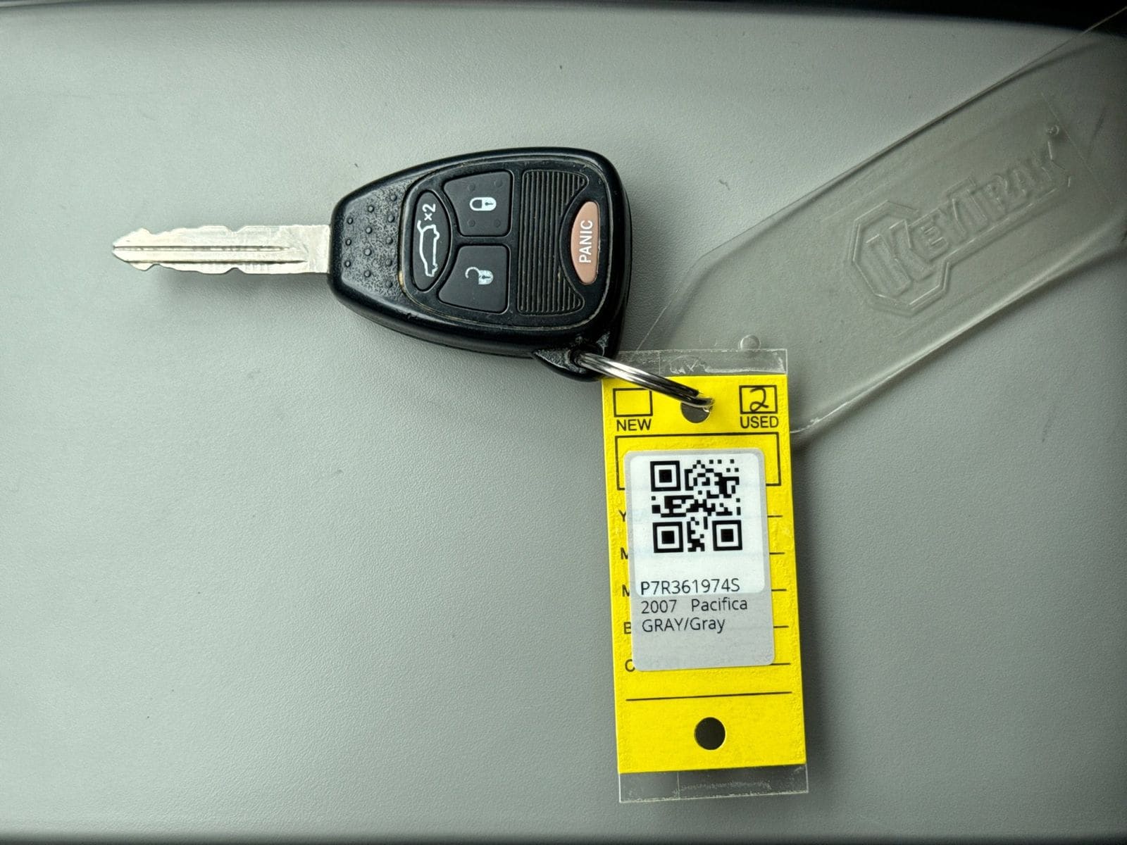 Thumbnail: 2007 Chrysler Pacifica - 34