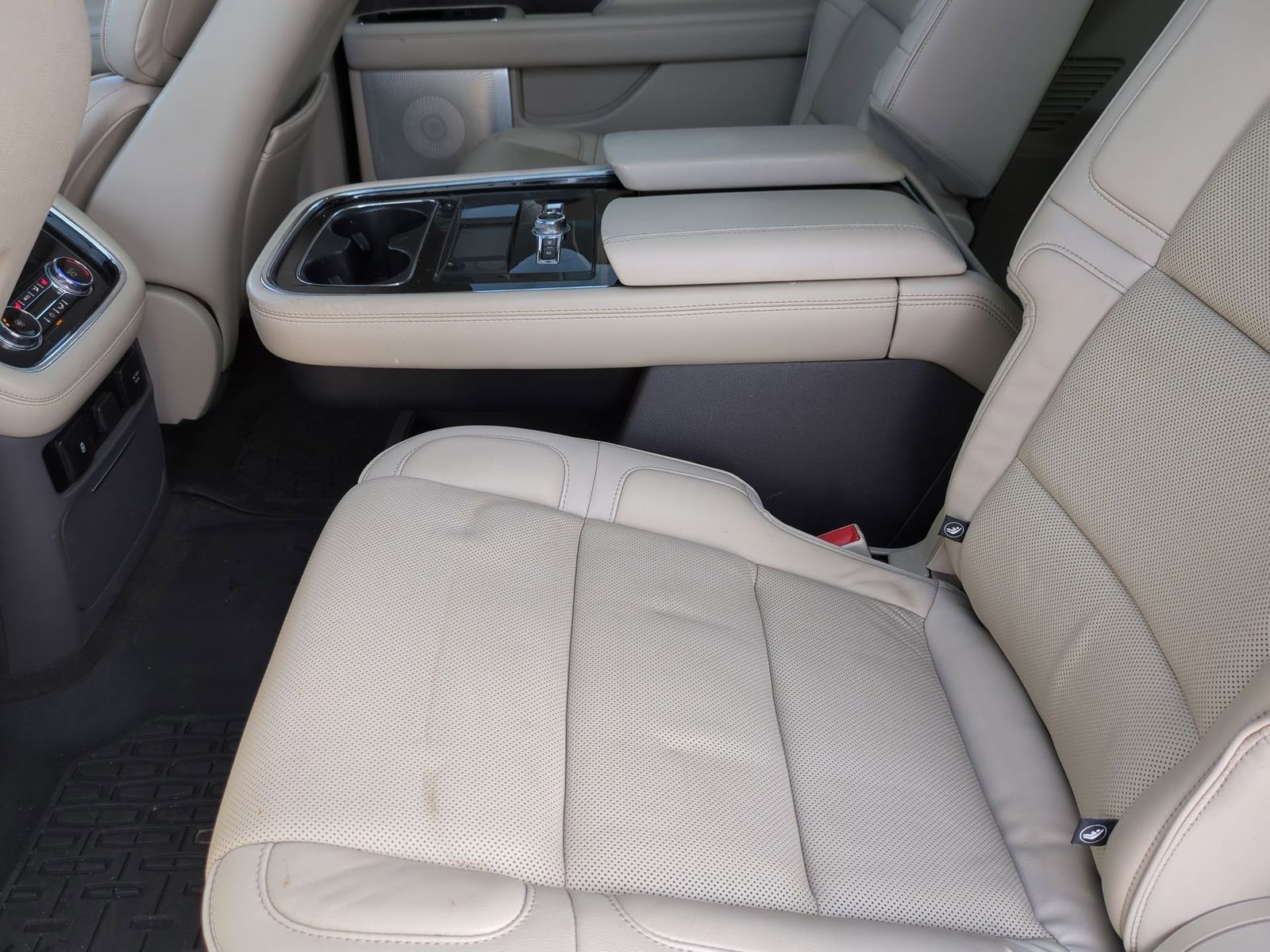 Thumbnail: 2018 Lincoln Navigator L - 25