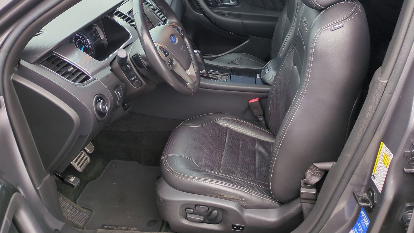 Thumbnail: 2014 Ford Taurus - 15