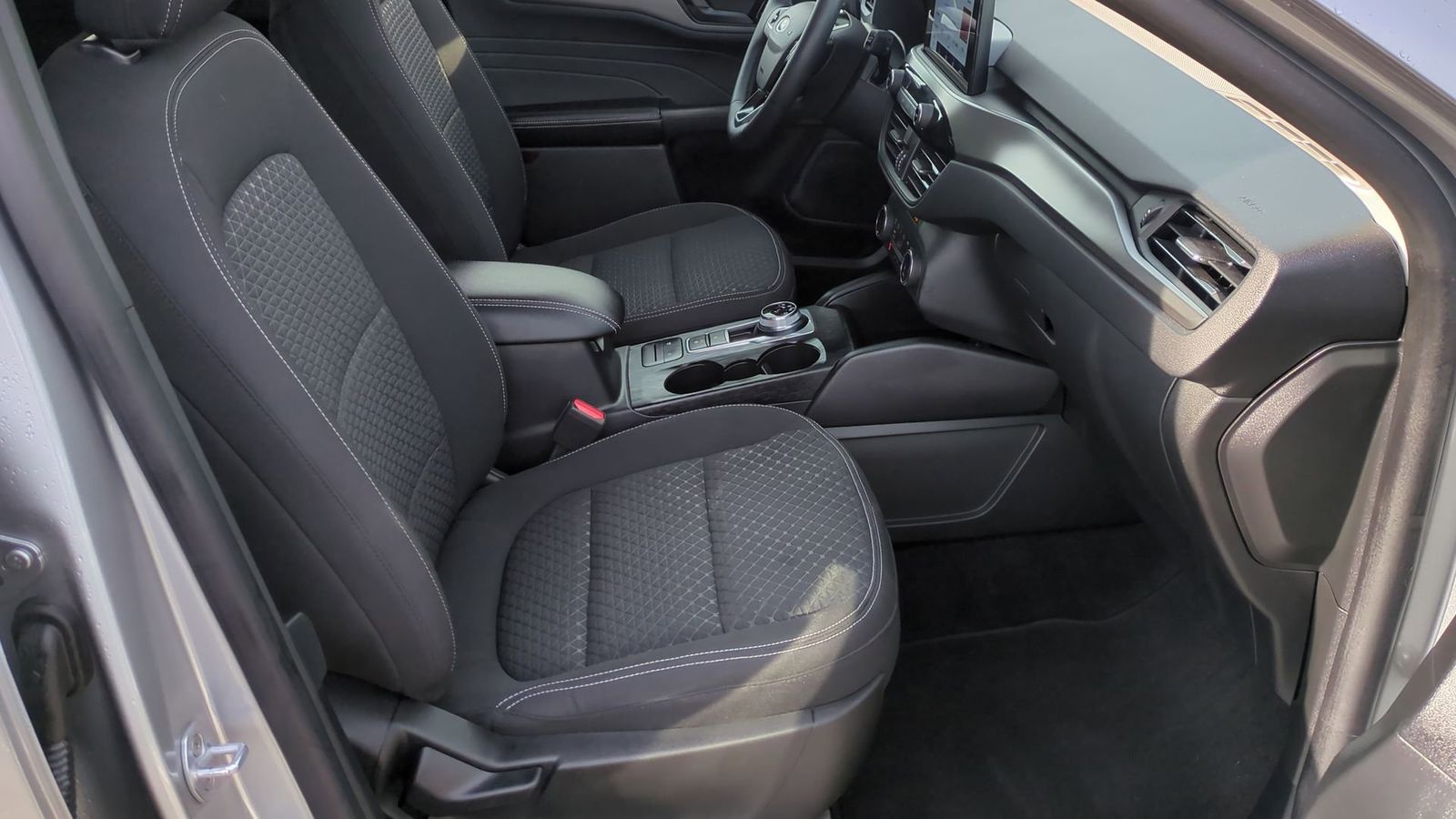 Thumbnail: 2023 Ford Escape - 22