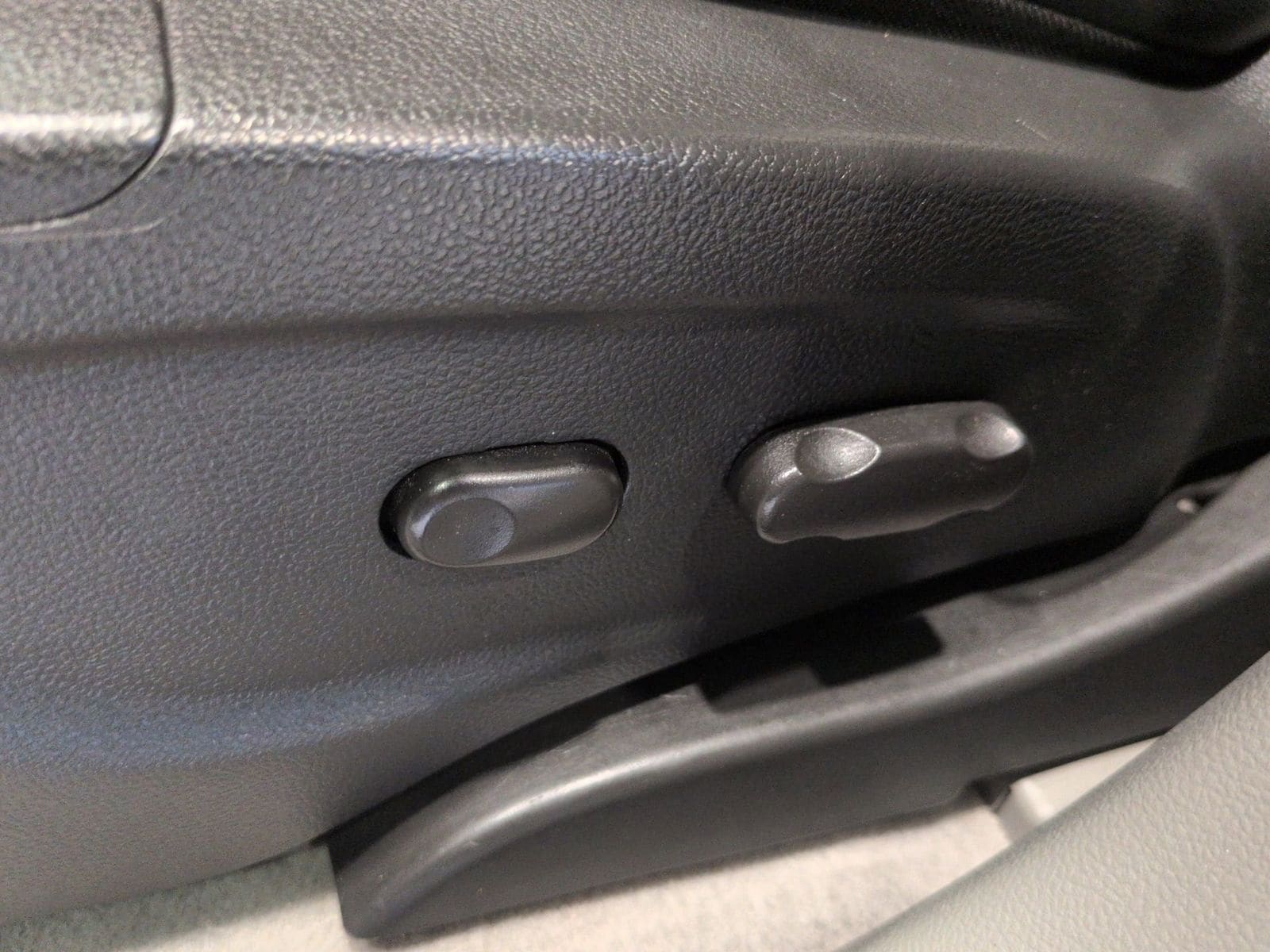 Thumbnail: 2016 Buick Encore - 21