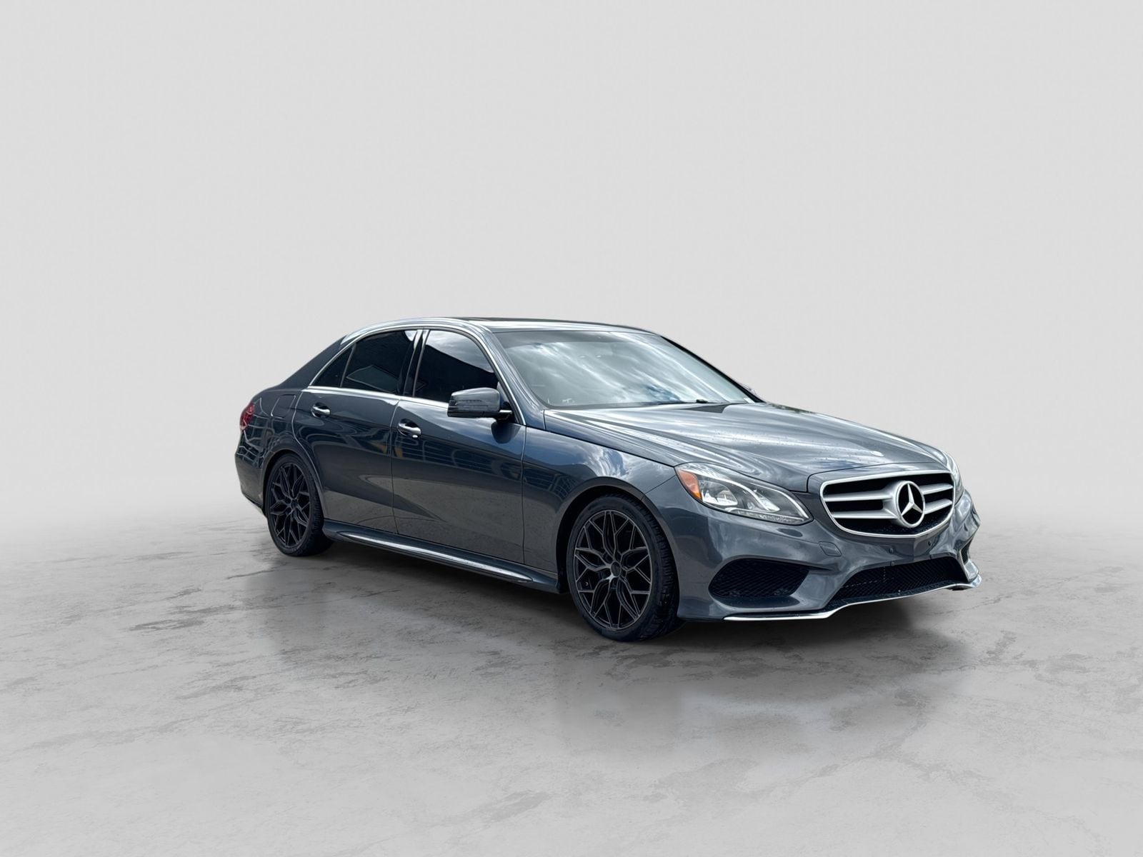Thumbnail: 2014 Mercedes-Benz E-Class - 9