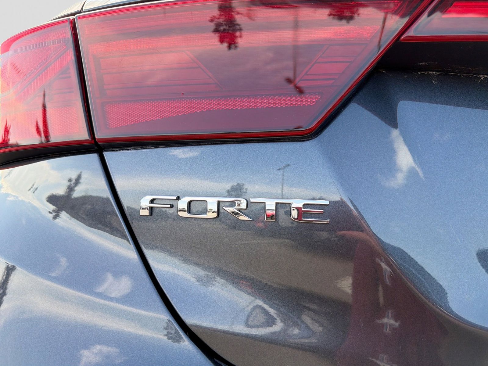 Thumbnail: 2021 Kia Forte - 13