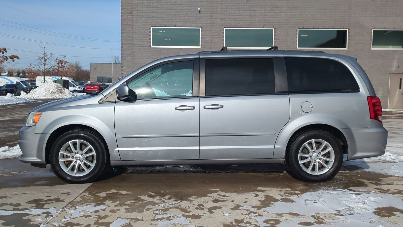 Used 2014 Dodge Grand Caravan SXT with VIN 2C4RDGCG2ER230875 for sale in Washington, MI