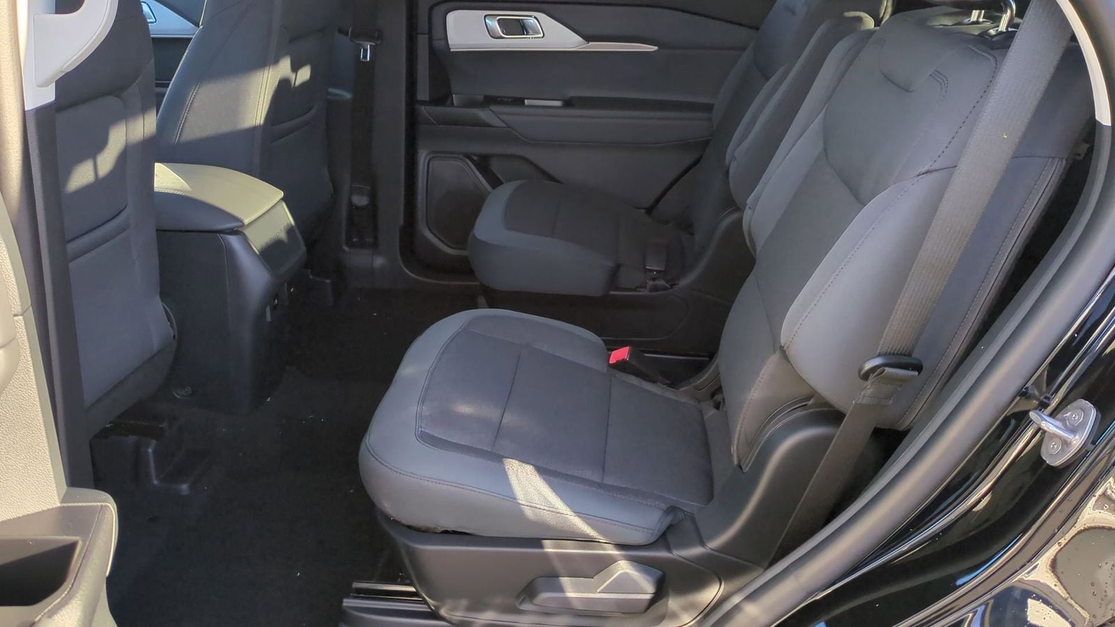 Thumbnail: 2026 Ford Explorer - 15