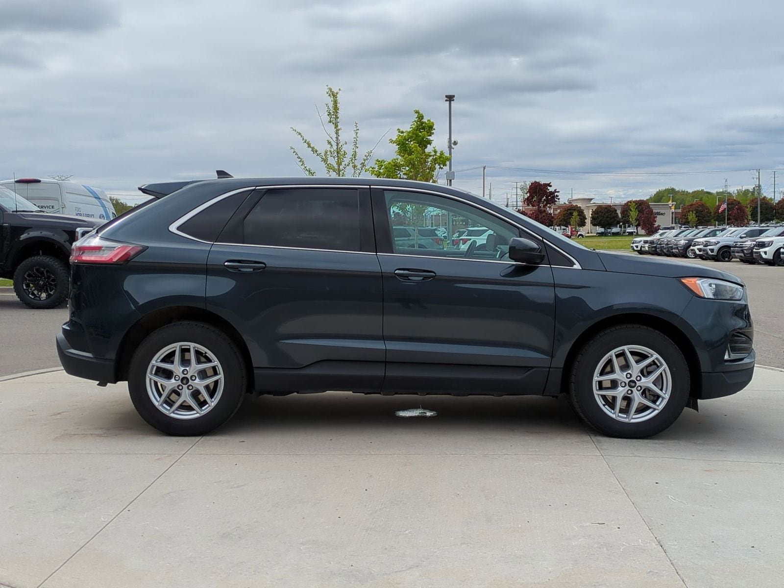 2024 Ford Edge SEL 9