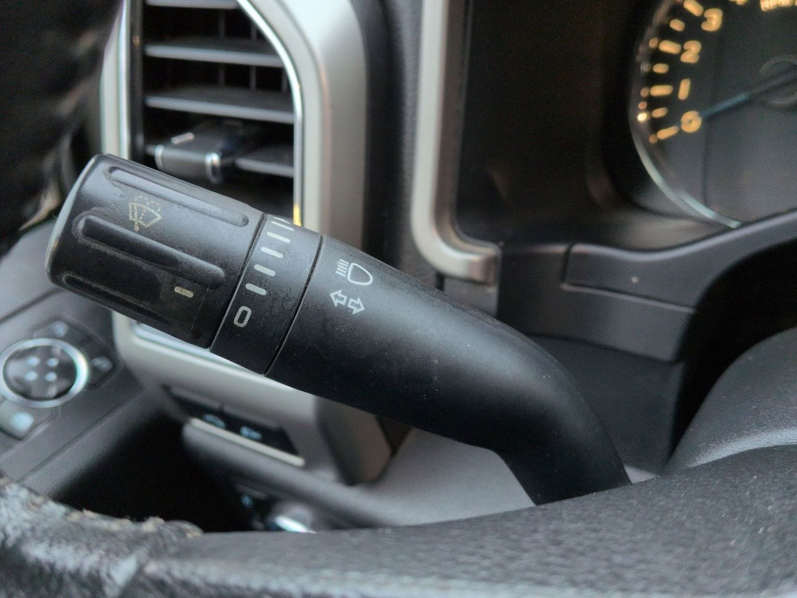 Thumbnail: 2017 Ford F-150 - 32