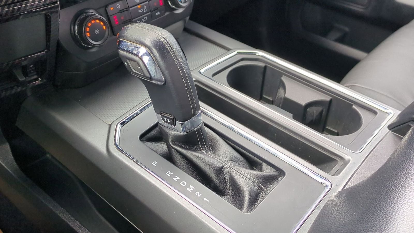 Thumbnail: 2016 Ford F-150 - 38