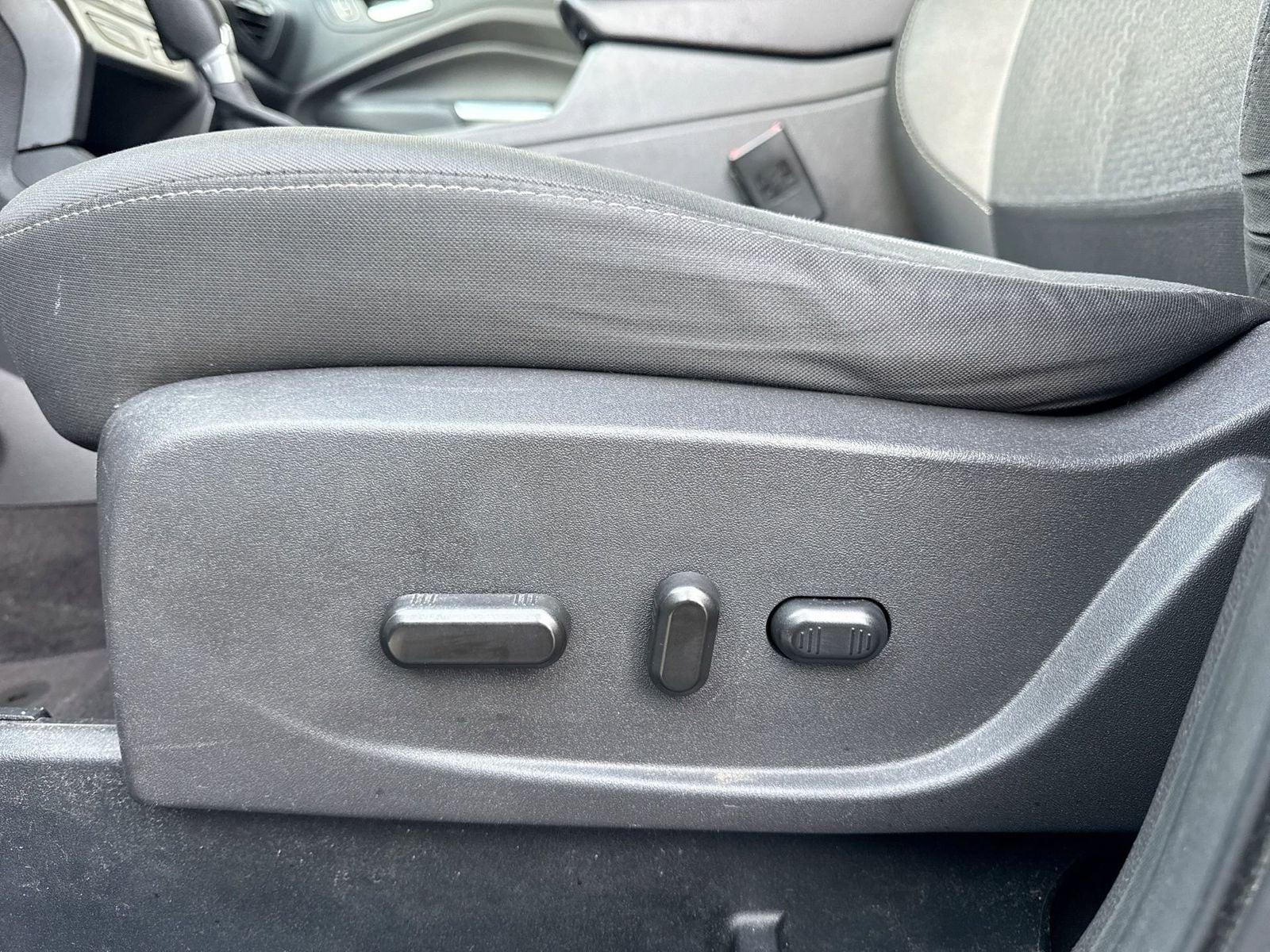 Thumbnail: 2017 Ford Escape - 3