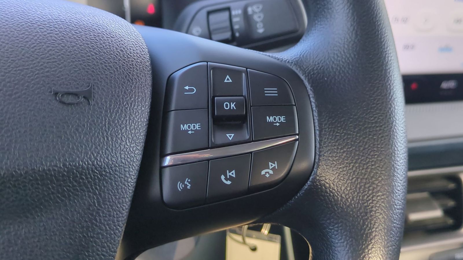 Thumbnail: 2025 Ford Maverick - 23