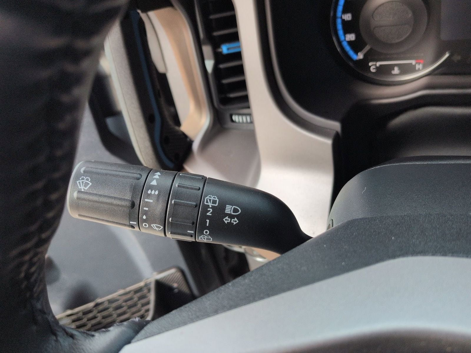 Thumbnail: 2023 Ford Bronco - 32