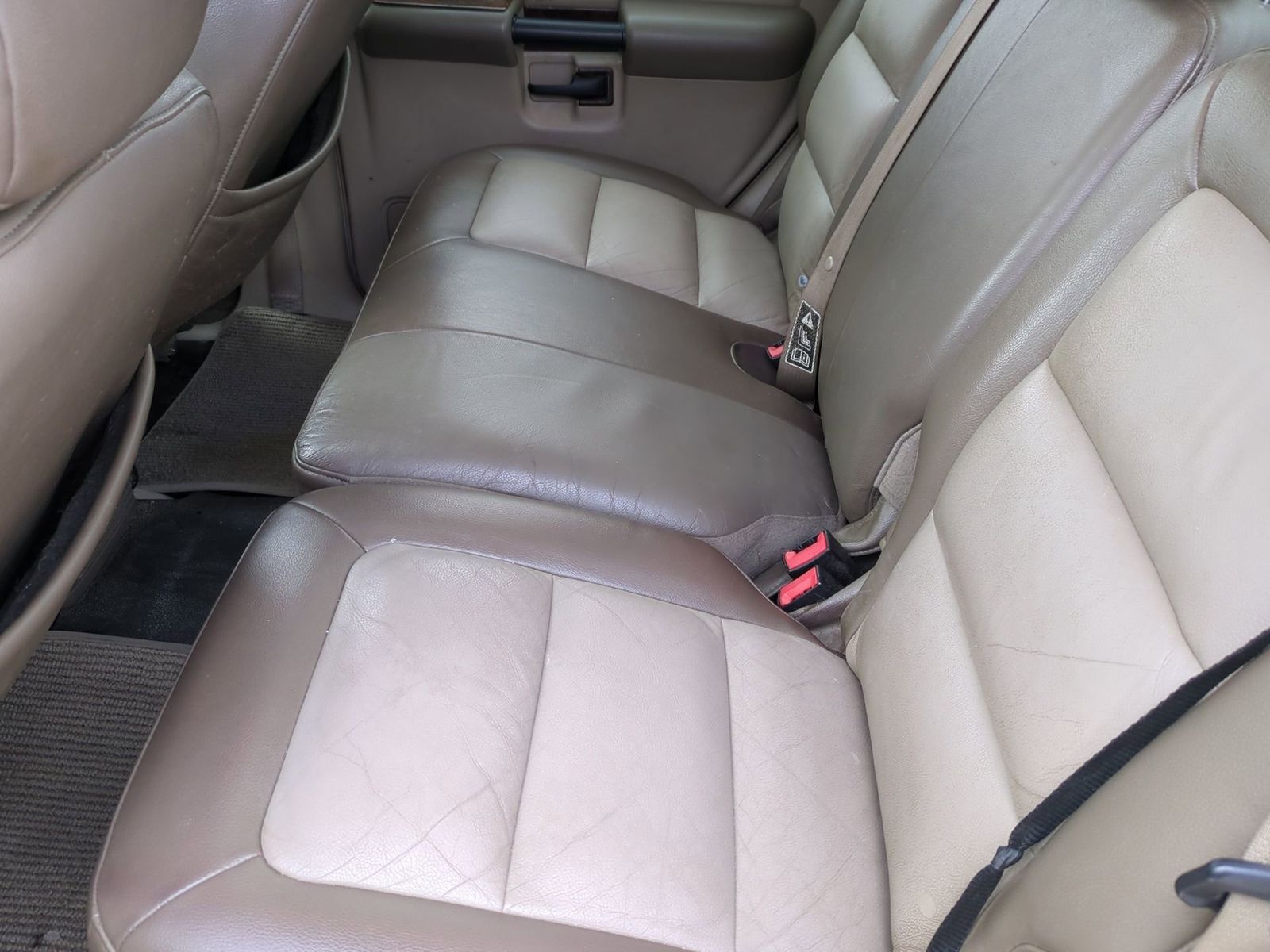 Thumbnail: 2003 Ford Explorer Sport Trac - 21