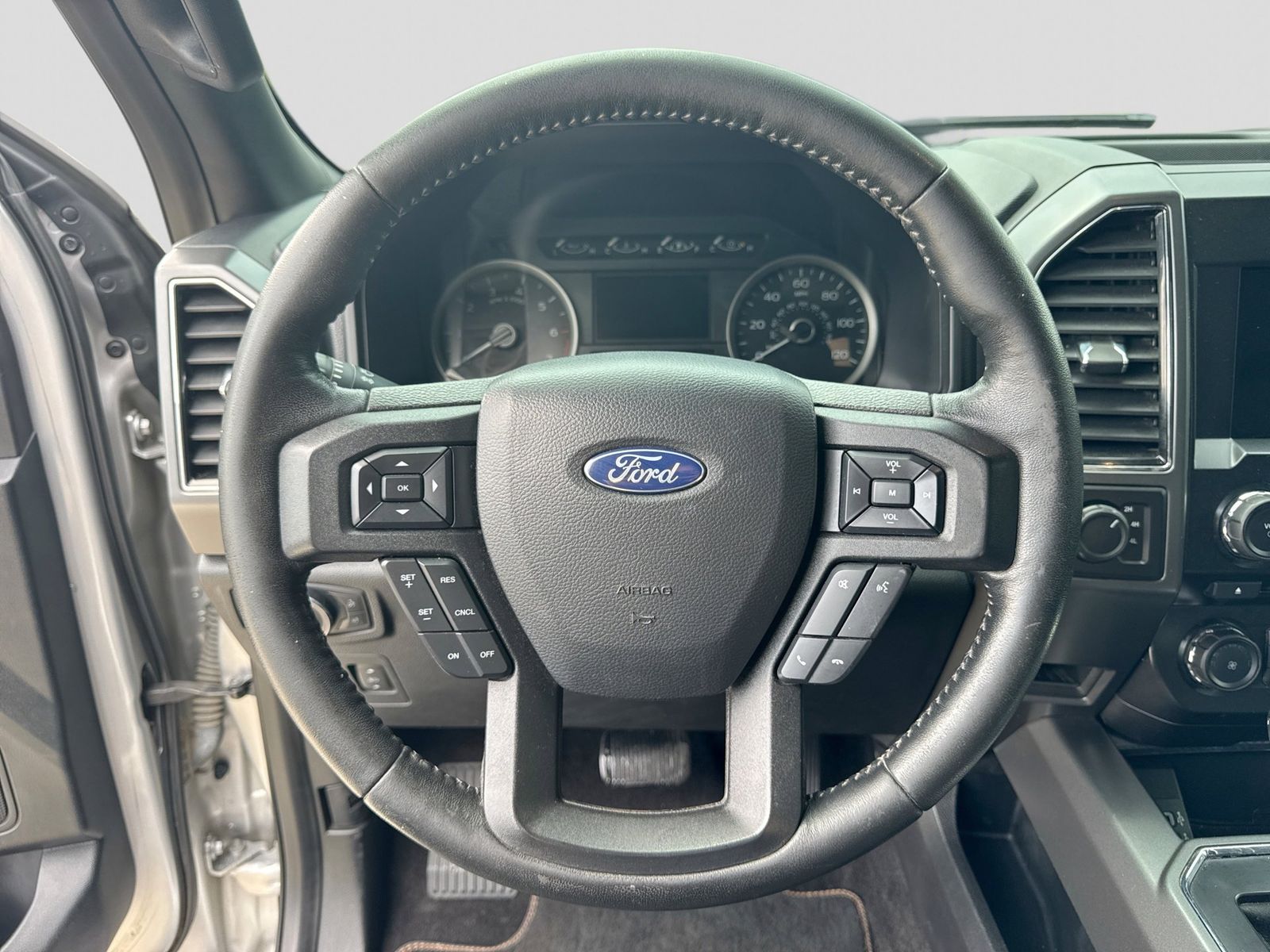 Thumbnail: 2018 Ford F-150 - 26