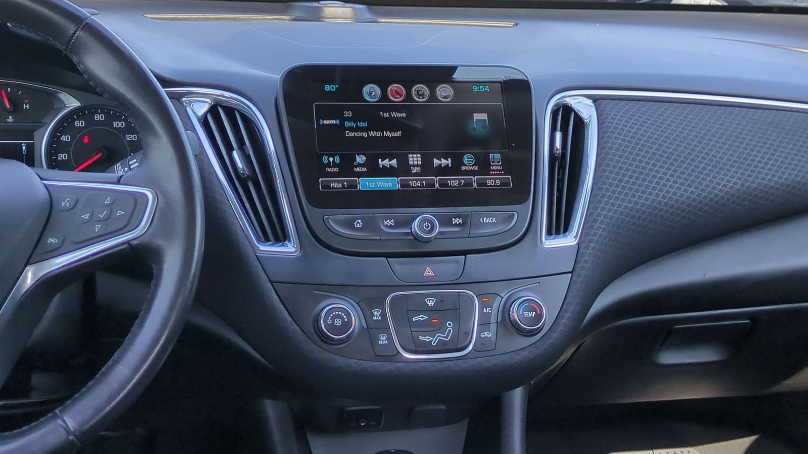 Thumbnail: 2018 Chevrolet Malibu - 30