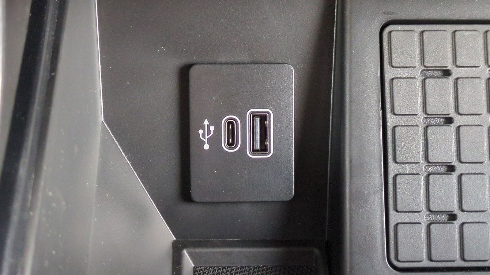 Thumbnail: 2025 Ford F-150 - 31