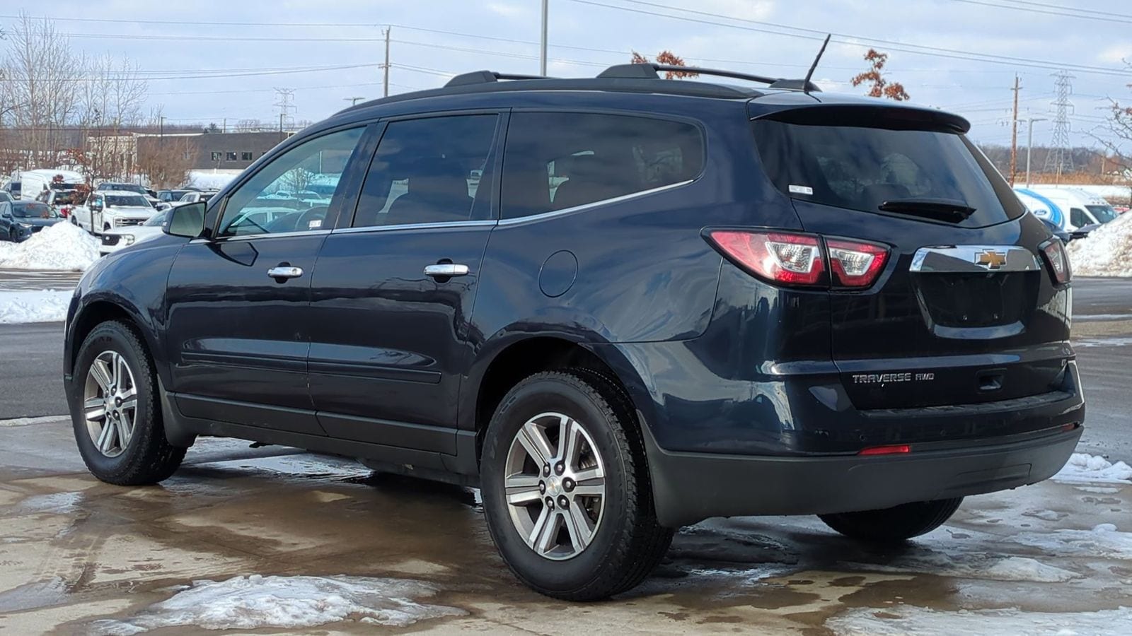 Thumbnail: 2017 Chevrolet Traverse - 3