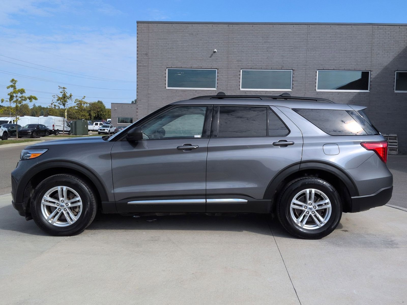 2022 Ford Explorer XLT photo 3
