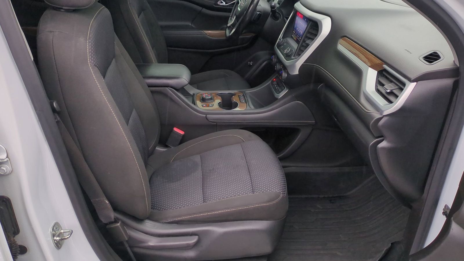 Thumbnail: 2020 GMC Acadia - 24