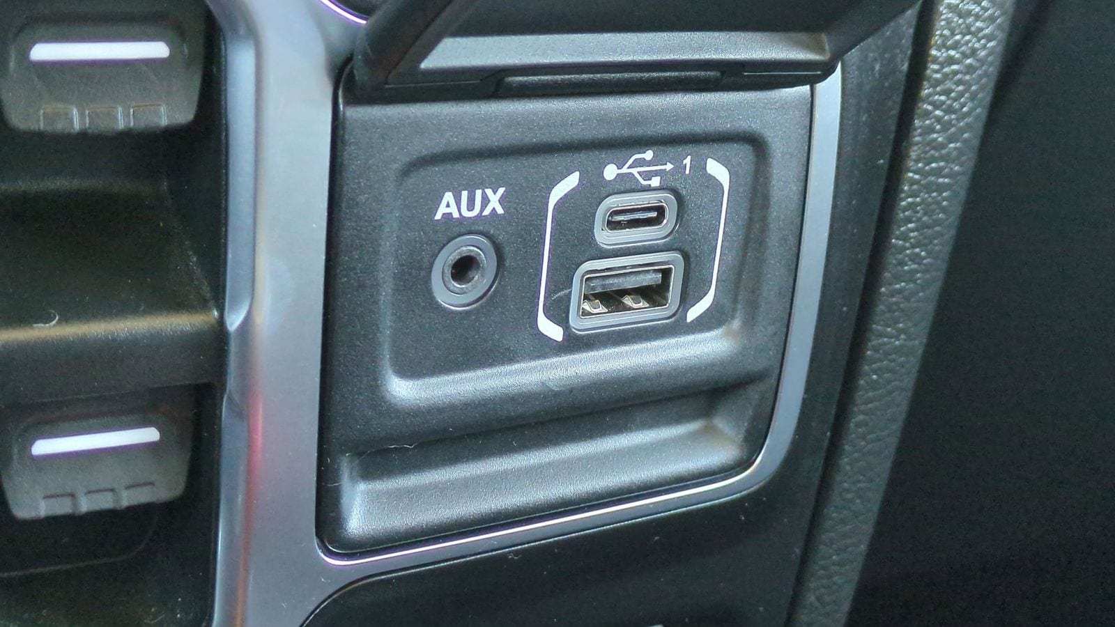 Thumbnail: 2022 Jeep Wrangler - 35