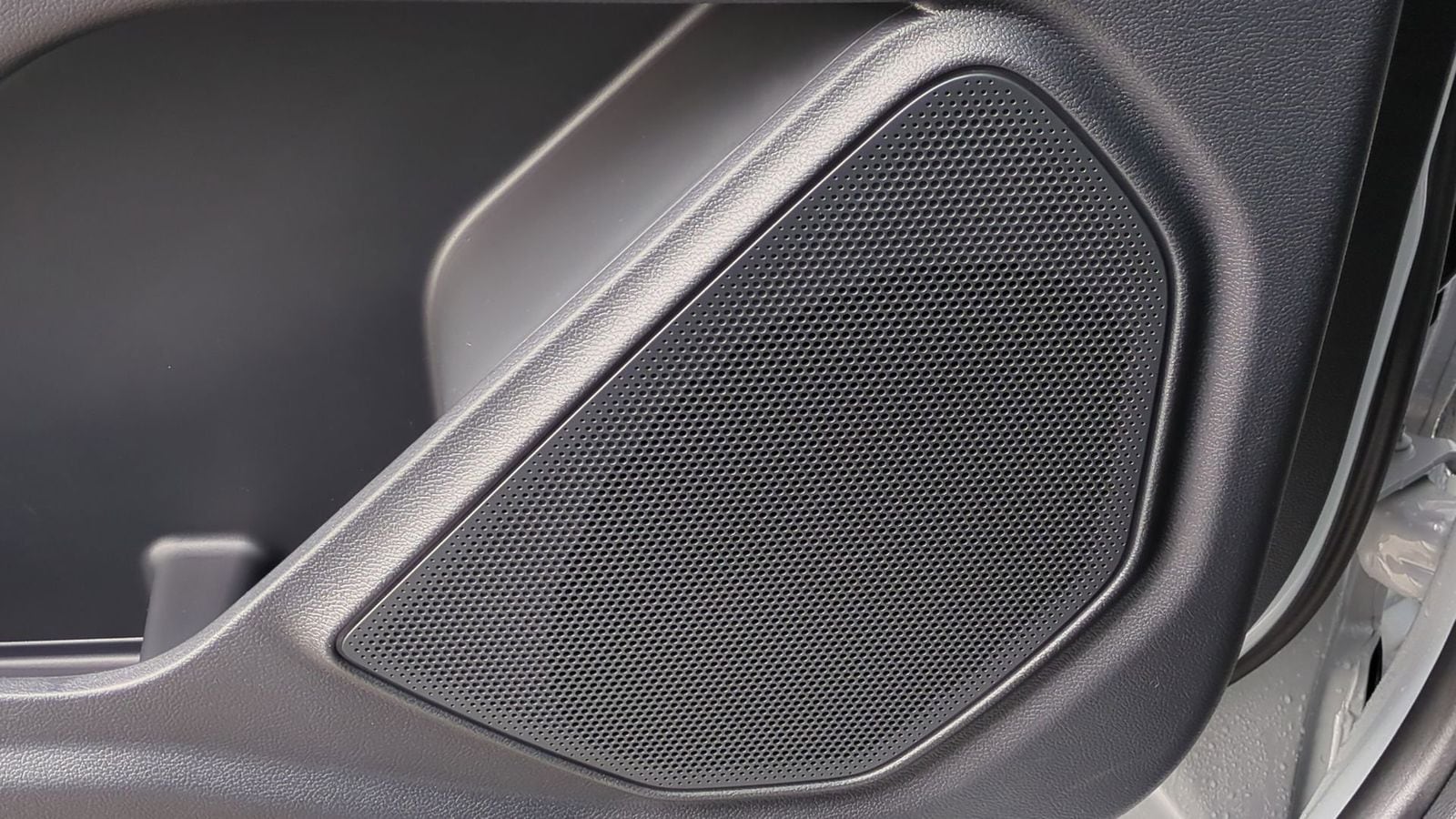 Thumbnail: 2026 Ford Explorer - 30