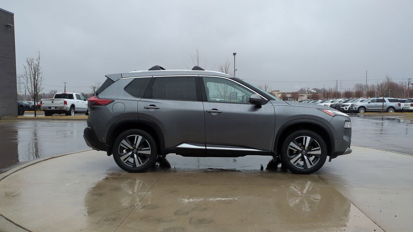 2021 Nissan Rogue Platinum 8