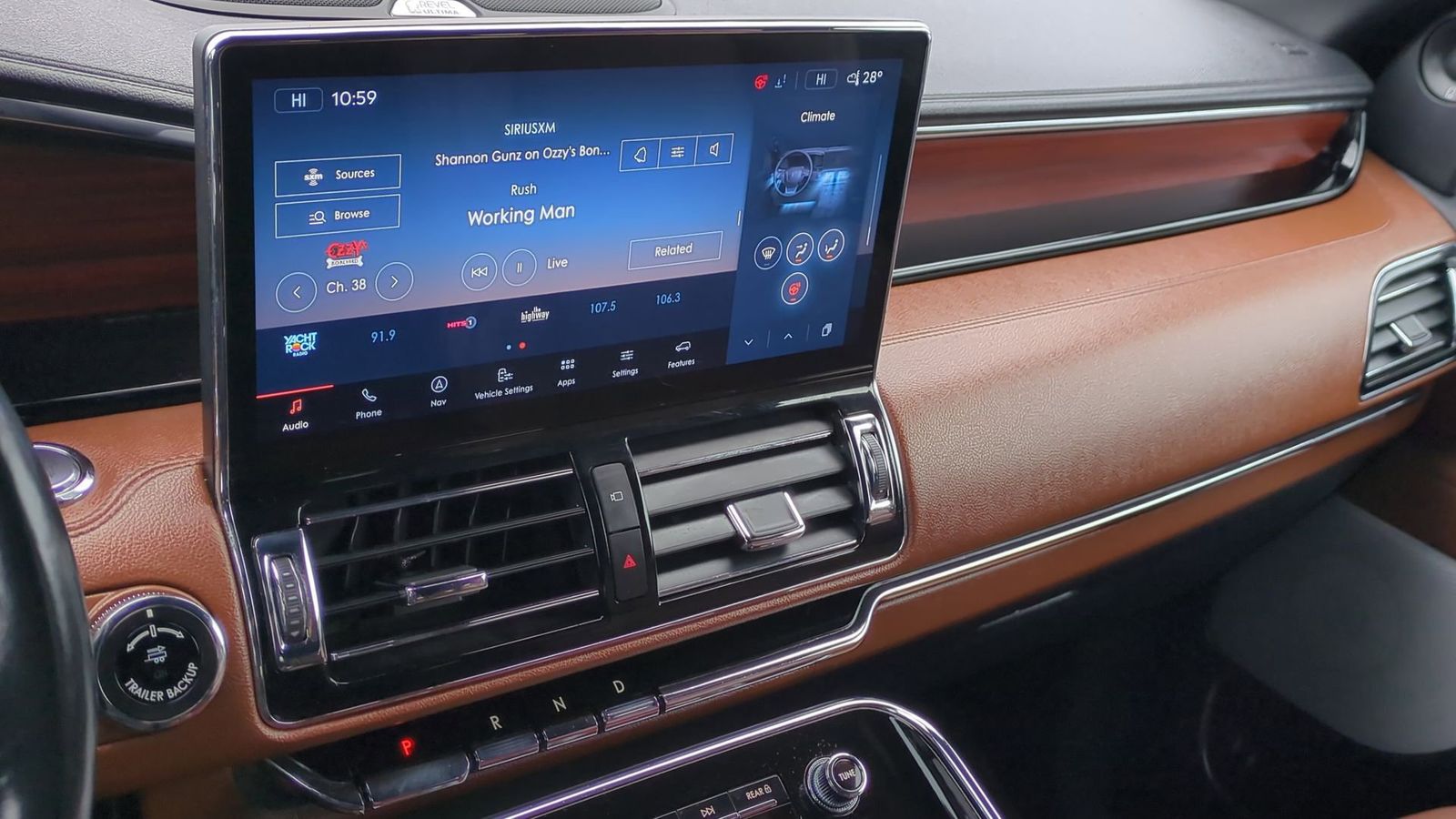 Thumbnail: 2023 Lincoln Navigator - 33