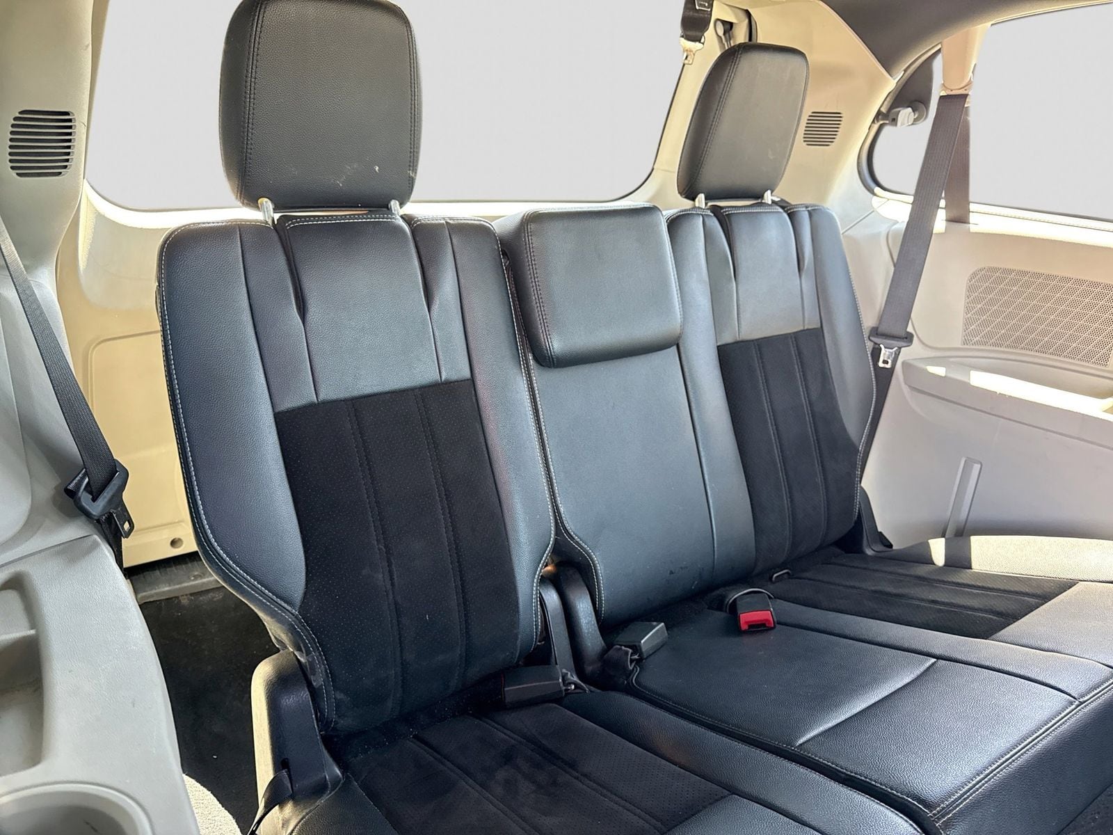 Thumbnail: 2017 Dodge Grand Caravan - 27