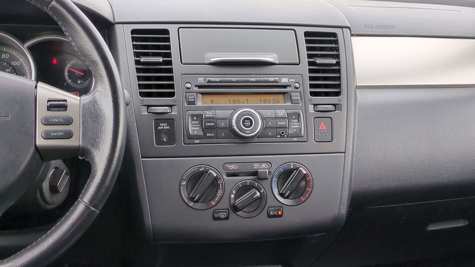 Thumbnail: 2011 Nissan Versa - 24