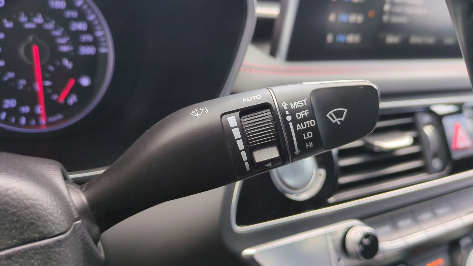 Thumbnail: 2019 Genesis G70 - 26