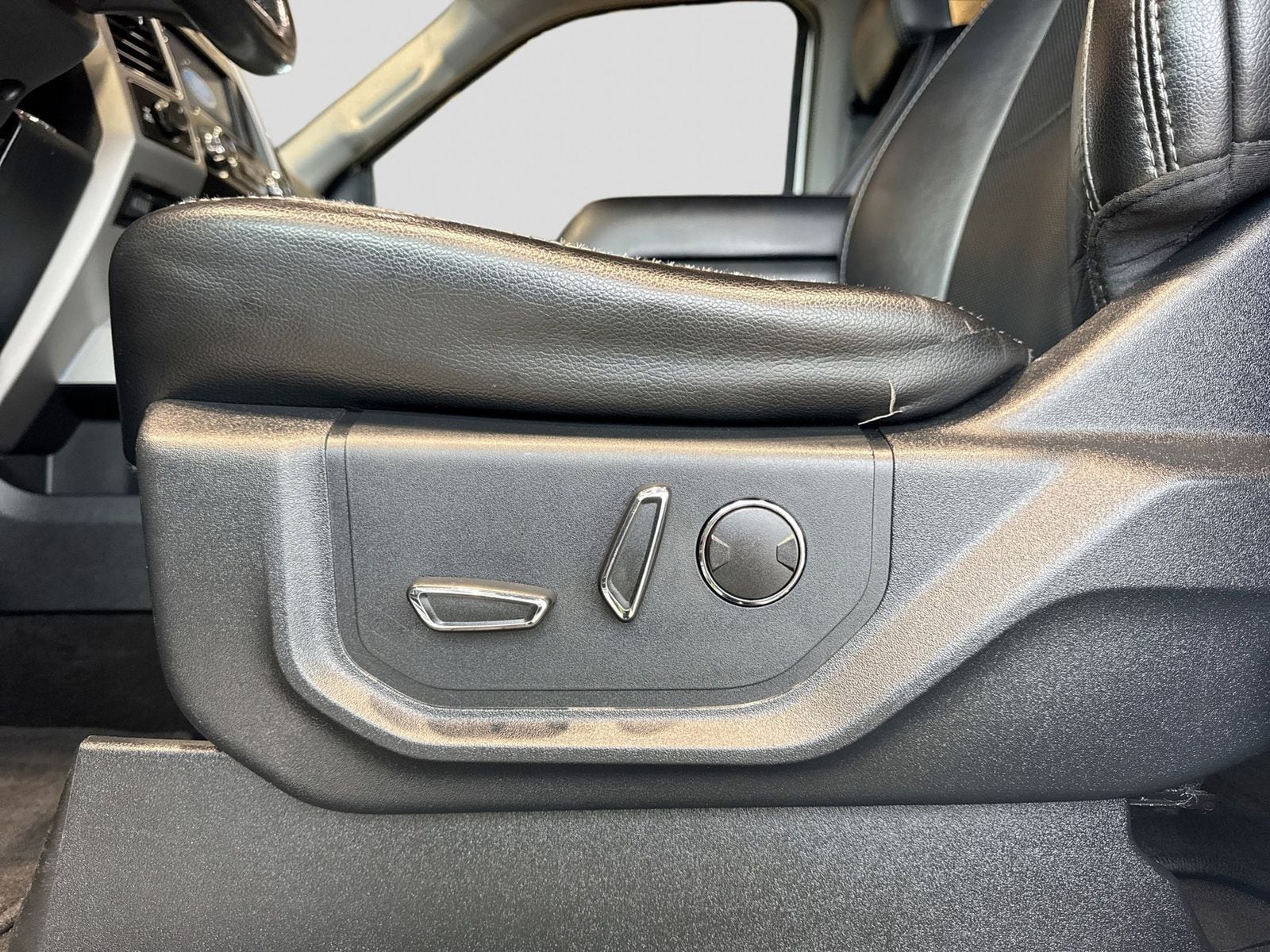 Thumbnail: 2019 Ford F-250 - 3