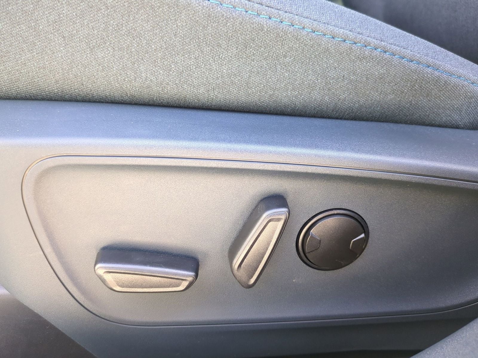 Thumbnail: 2026 Ford Maverick - 16