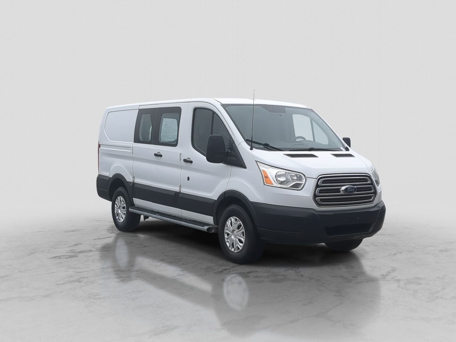 Thumbnail: 2015 Ford Transit Series - 10