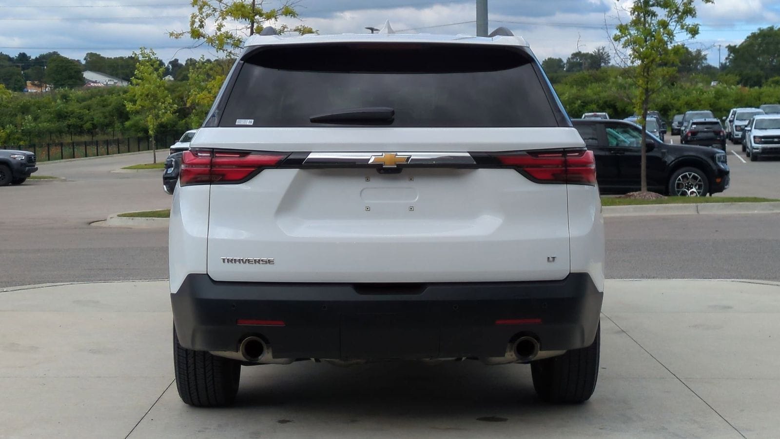 Thumbnail: 2023 Chevrolet Traverse - 9