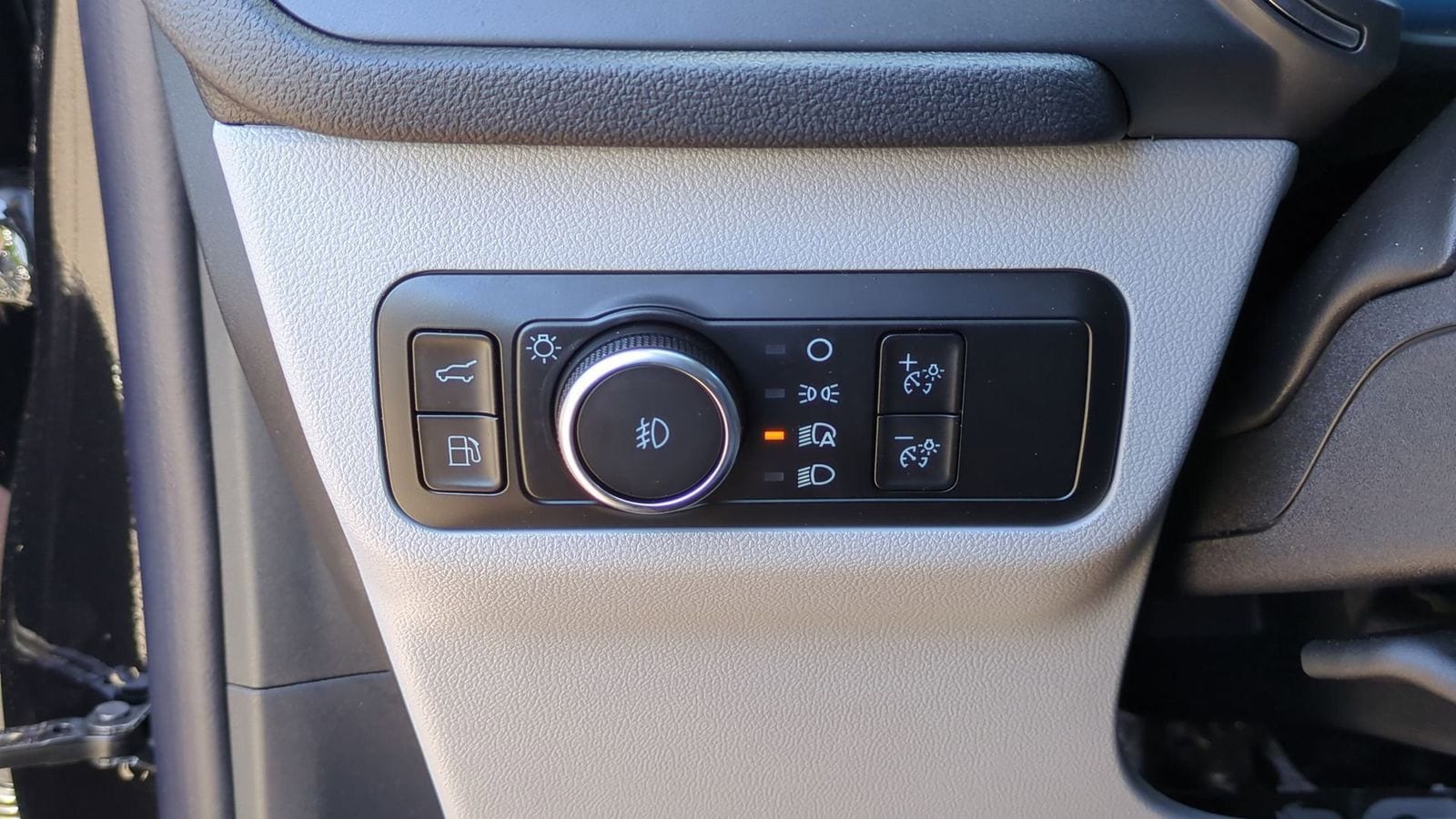 Thumbnail: 2025 Ford Escape - 15