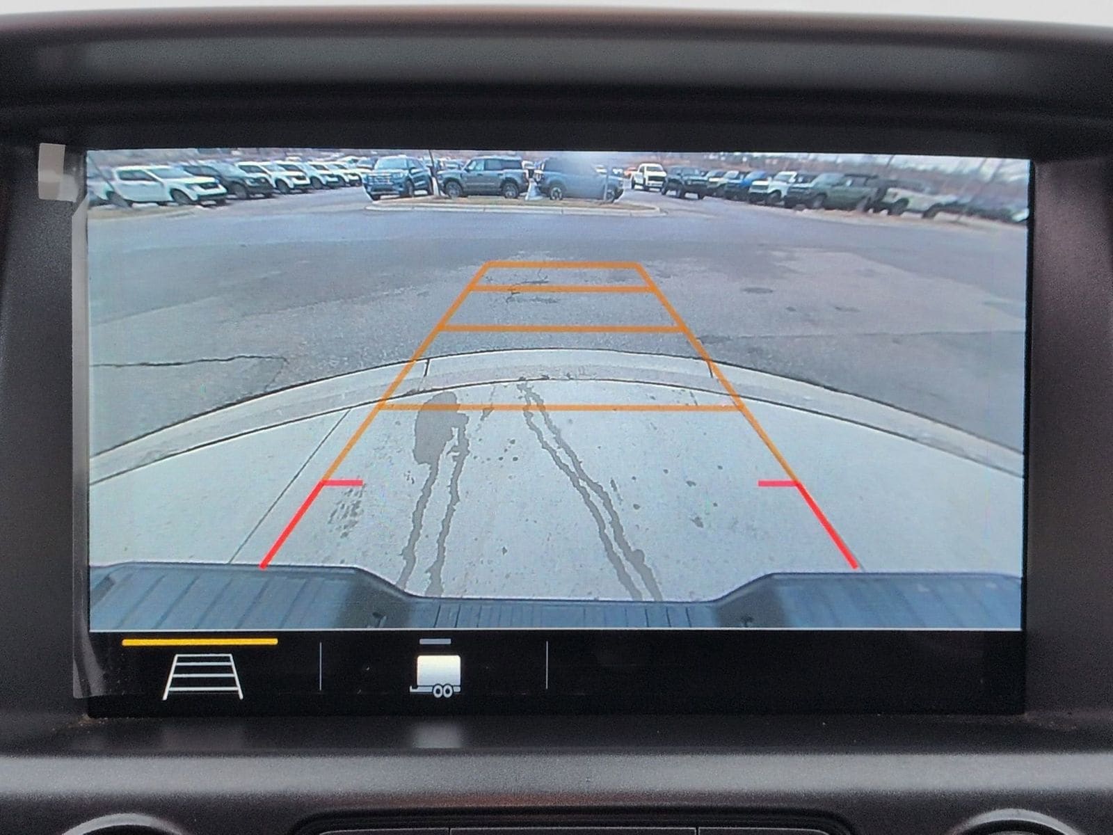 Thumbnail: 2022 Chevrolet Colorado - 32