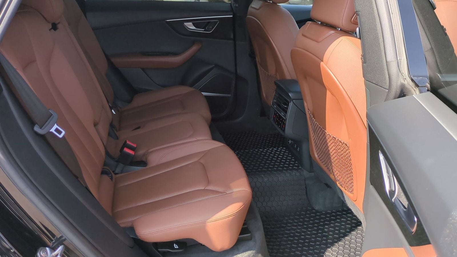 Thumbnail: 2019 Audi Q8 - 20
