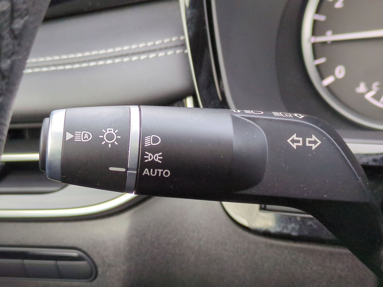 Thumbnail: 2023 INFINITI QX60 - 29