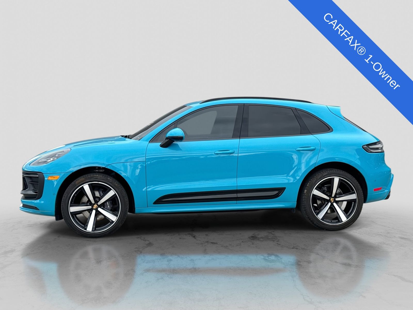 Thumbnail: 2022 Porsche Macan - 3