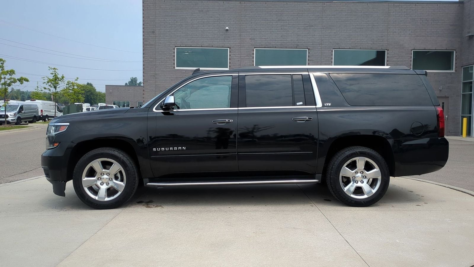 Thumbnail: 2016 Chevrolet Suburban - 2