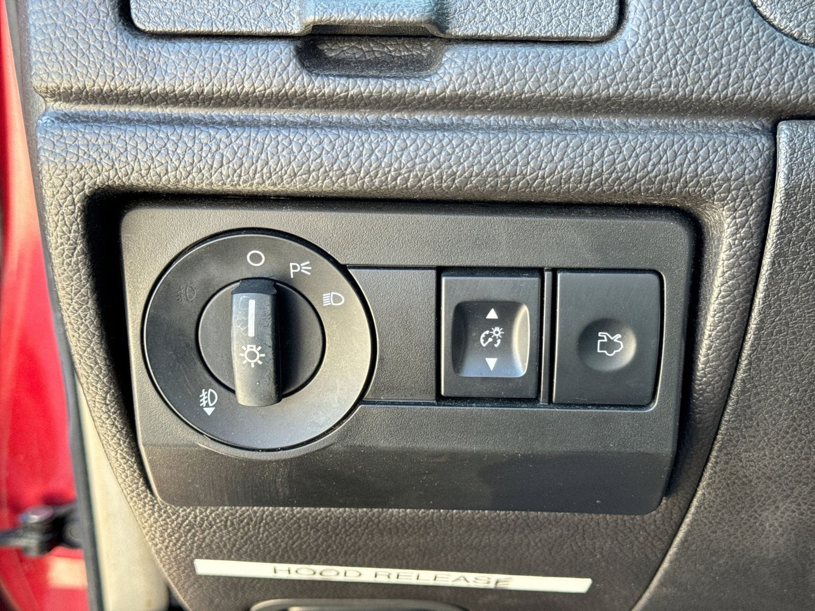 Thumbnail: 2010 Ford Fusion - 26