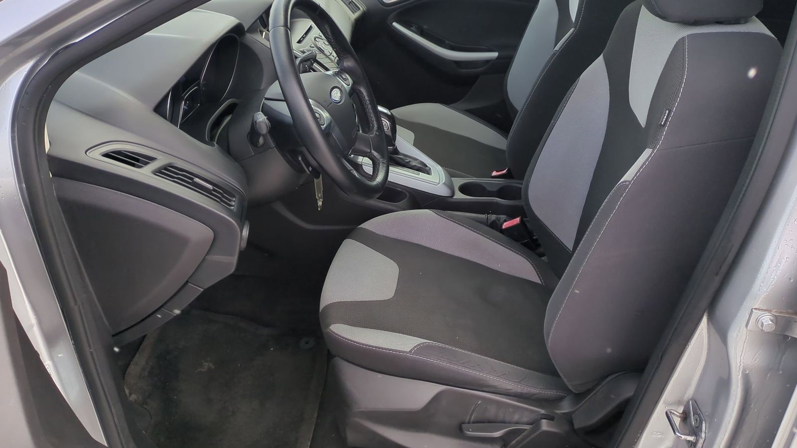 Thumbnail: 2012 Ford Focus - 13