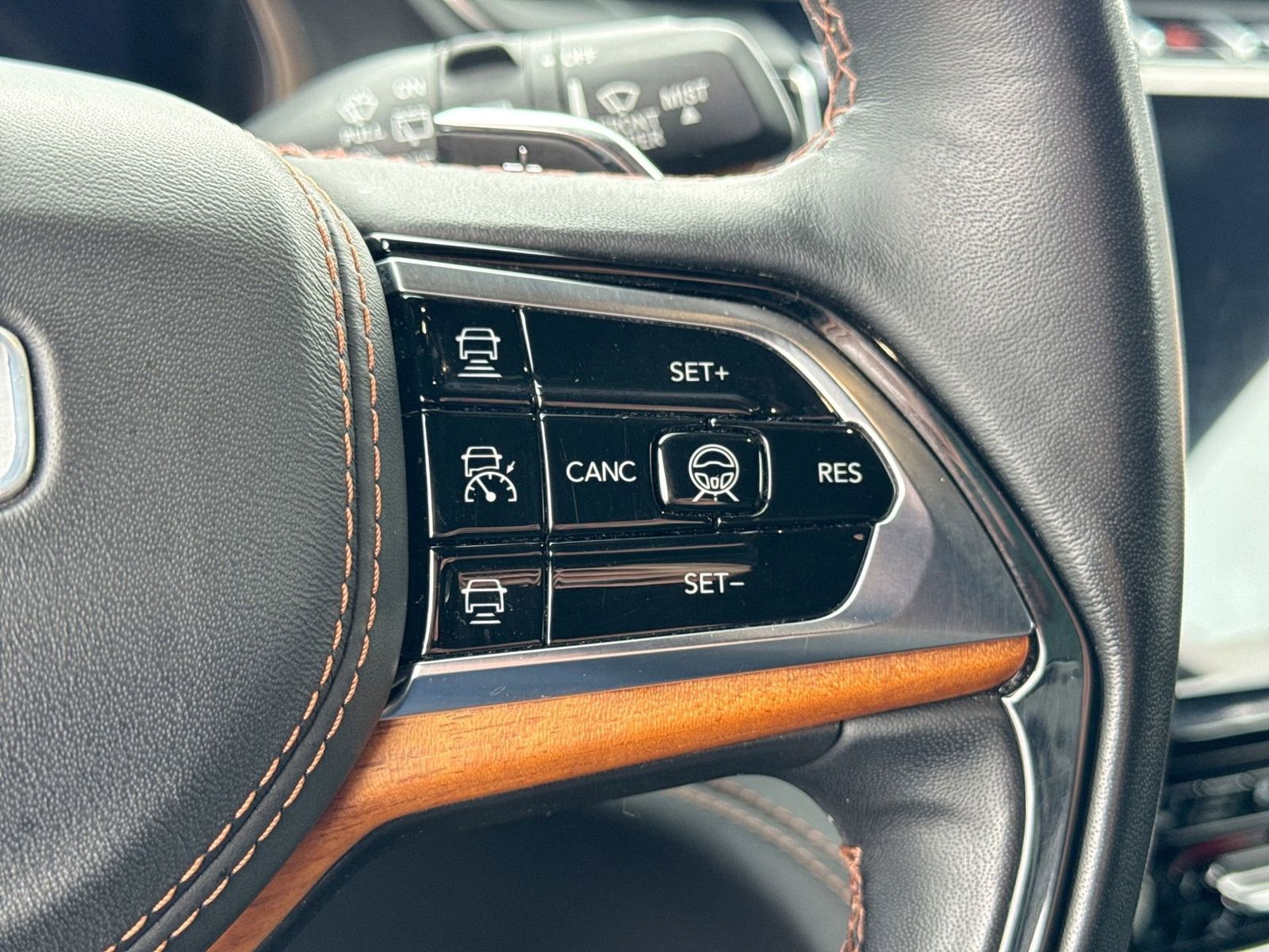 Thumbnail: 2021 Jeep Grand Cherokee L - 29