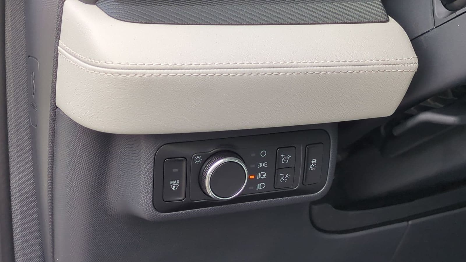 Thumbnail: 2025 Ford Mustang Mach-E - 15