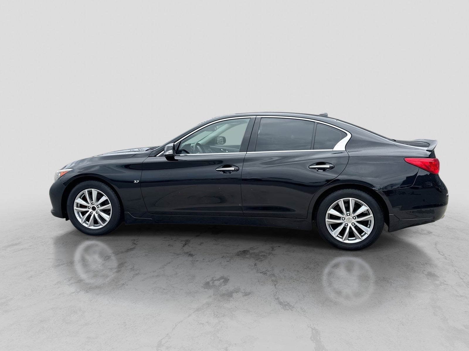 Thumbnail: 2015 INFINITI Q50 - 3