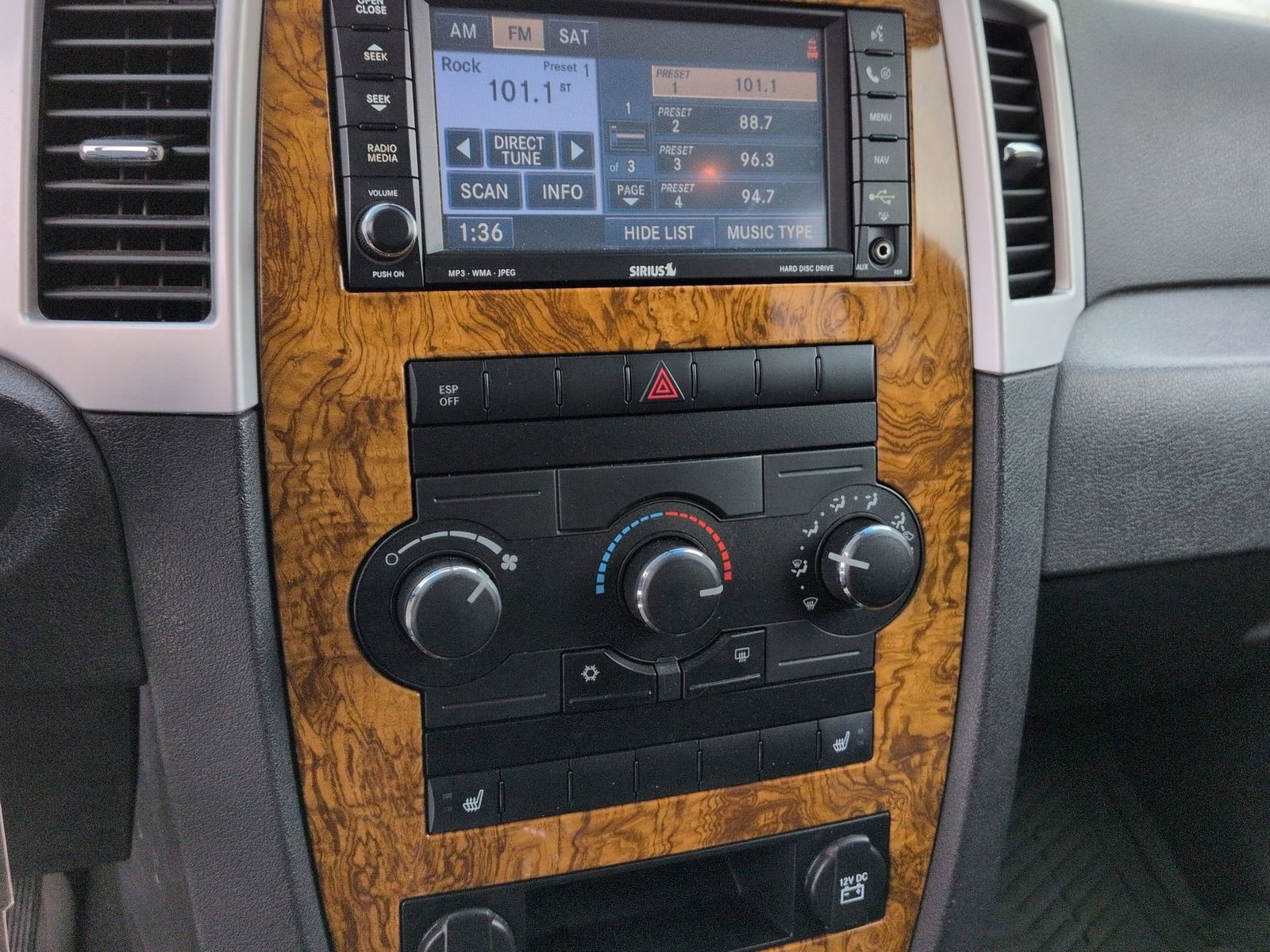 Thumbnail: 2008 Jeep Grand Cherokee - 28