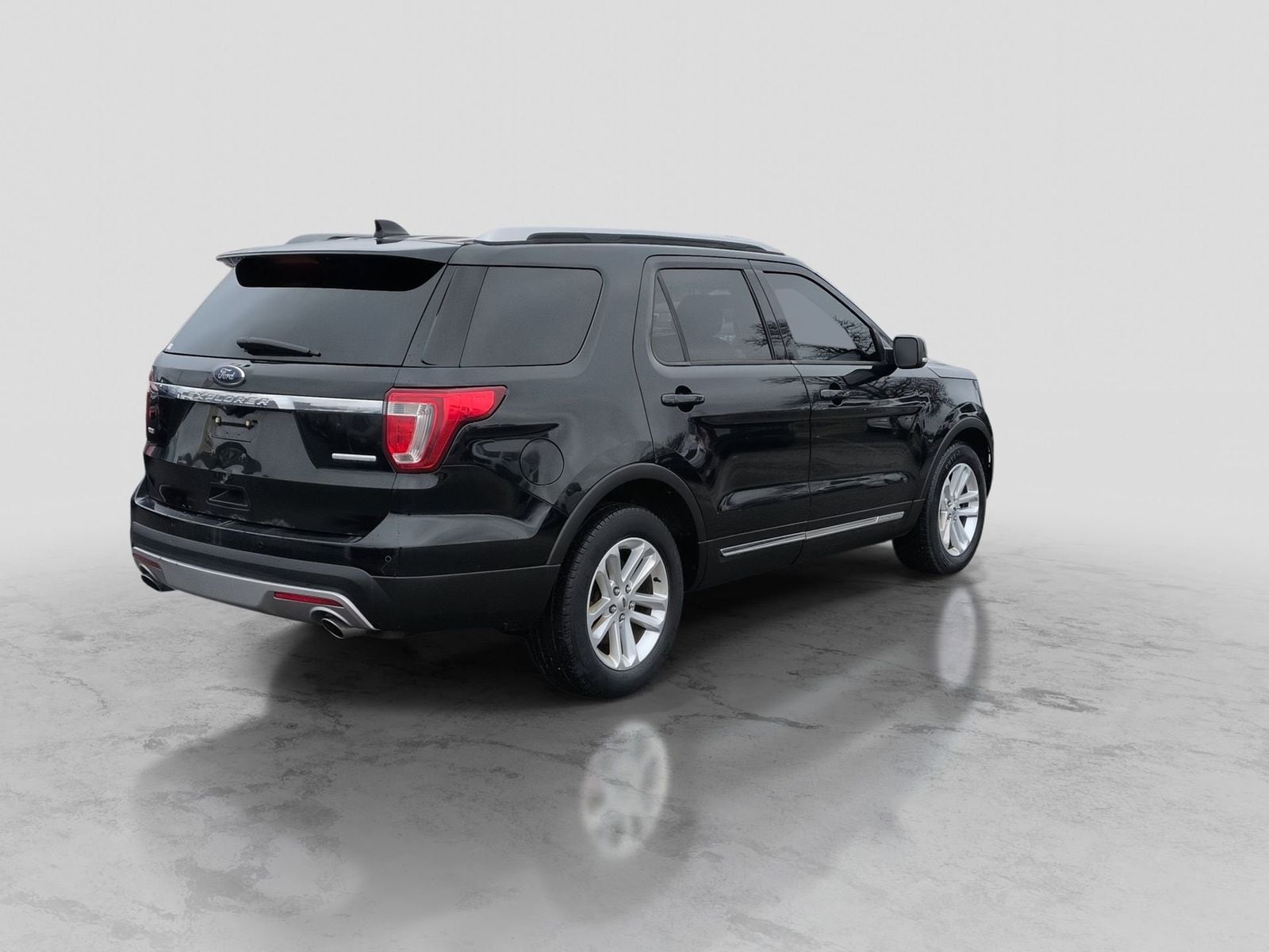 Thumbnail: 2016 Ford Explorer - 7