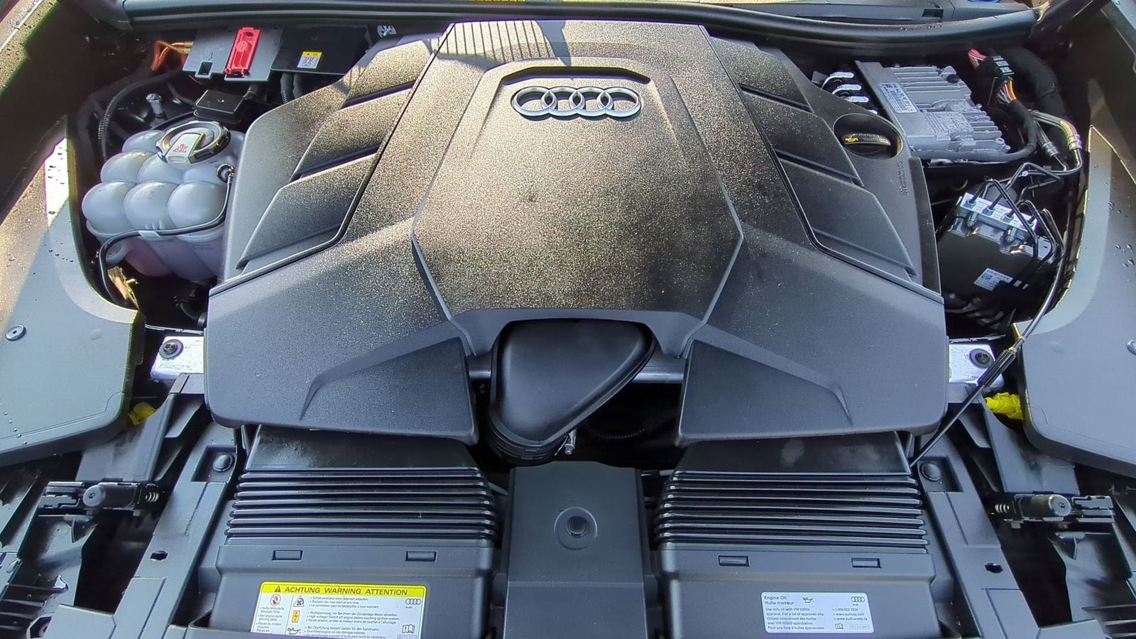 Thumbnail: 2019 Audi Q8 - 14